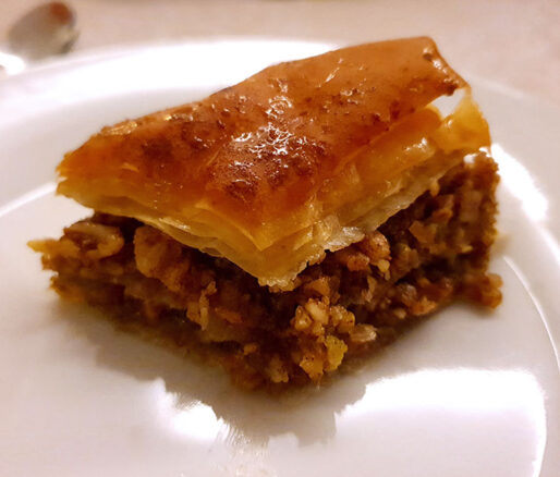 Baklava op een bord