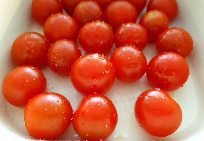 Geroosterde tomaatjes met olie en zout