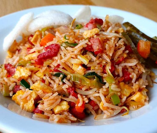 Nasi goreng met stukjes Red Pork speklap