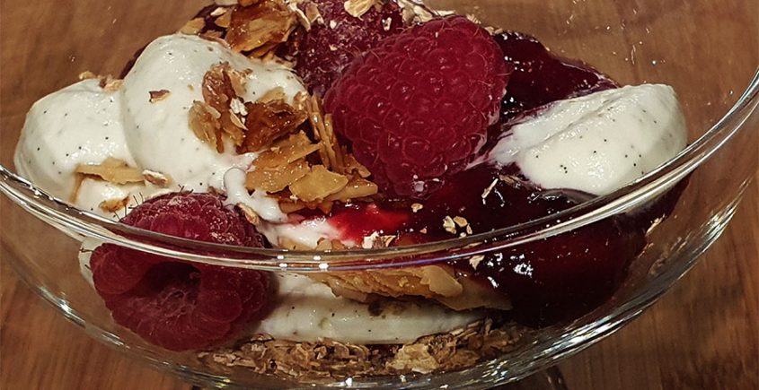 Schotse Cranachan in een dessertschaaltje