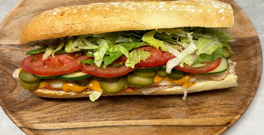 Broodje kipfilet met peperoni